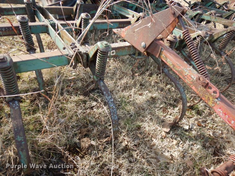 image for item GK9478 John Deere 1100 chisel