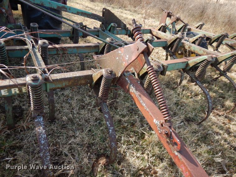 image for item GK9478 John Deere 1100 chisel