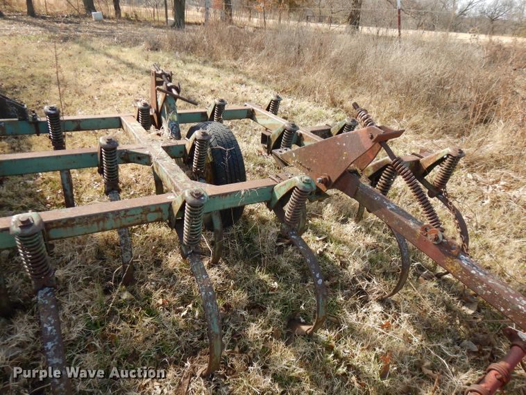 image for item GK9478 John Deere 1100 chisel