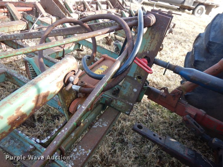 image for item GK9478 John Deere 1100 chisel