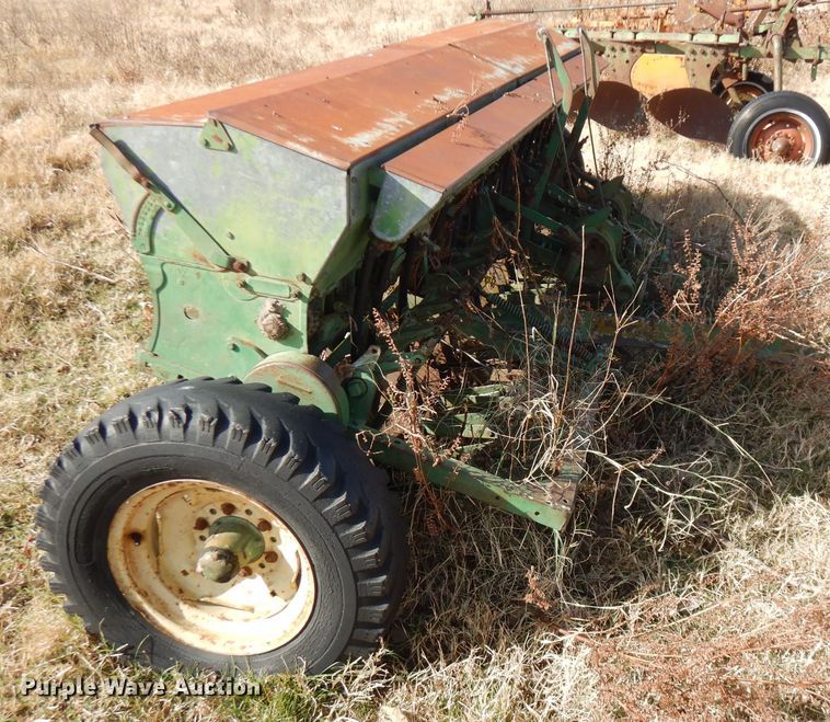 image for item GK9479 John Deere planter