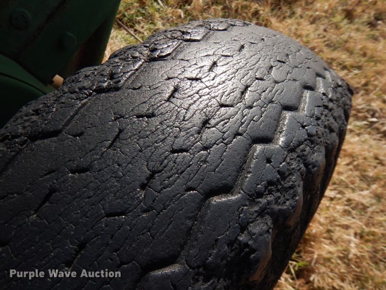 image for item GK9479 John Deere planter