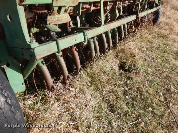 image for item GK9479 John Deere planter