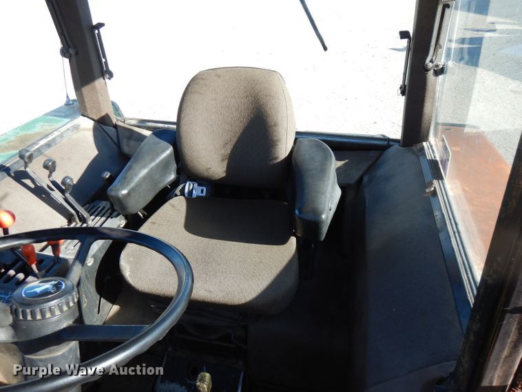 image for item GK9491 1989 John Deere 3155  MFWD tractor