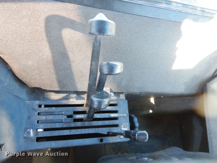 image for item GK9491 1989 John Deere 3155  MFWD tractor