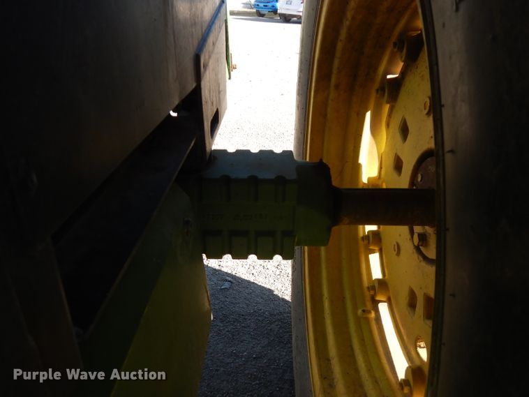 image for item GK9491 1989 John Deere 3155  MFWD tractor