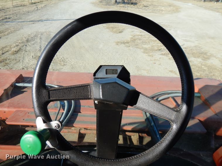 image for item GK9493 1999 Hesston 8550  windrower