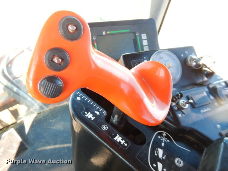 image for item GK9493 1999 Hesston 8550  windrower