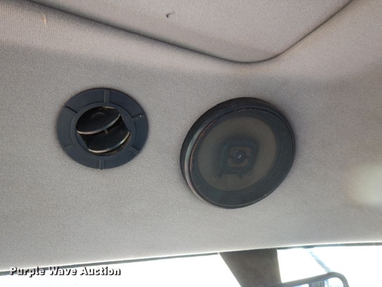 image for item GK9493 1999 Hesston 8550  windrower