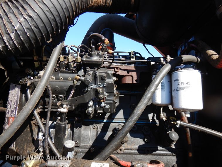 image for item GK9493 1999 Hesston 8550  windrower