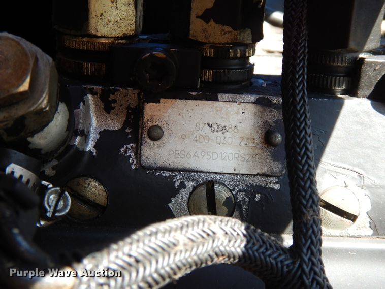 image for item GK9493 1999 Hesston 8550  windrower