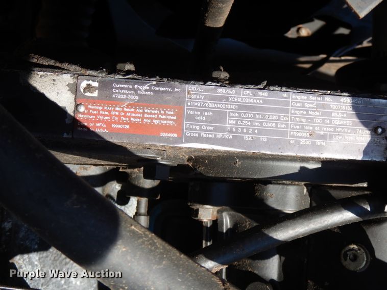 image for item GK9493 1999 Hesston 8550  windrower