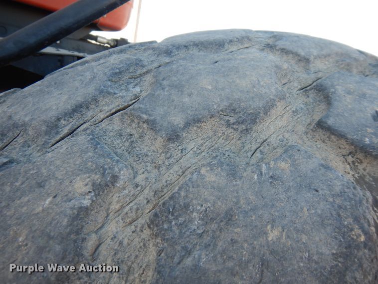 image for item GK9493 1999 Hesston 8550  windrower