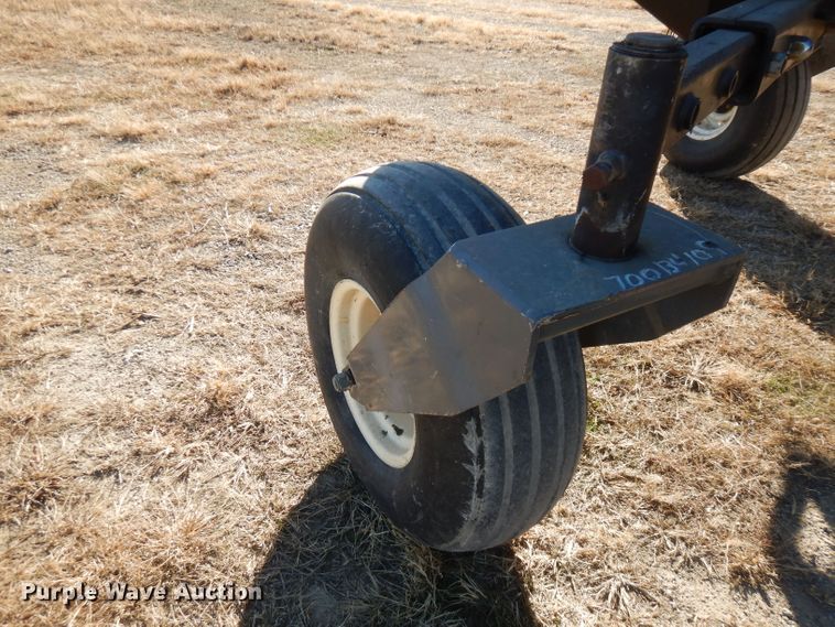 image for item GK9493 1999 Hesston 8550  windrower