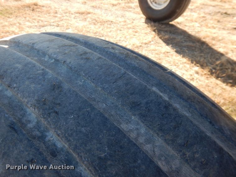 image for item GK9493 1999 Hesston 8550  windrower