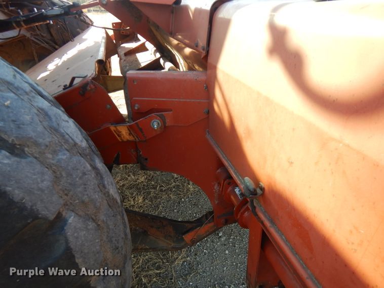 image for item GK9493 1999 Hesston 8550  windrower