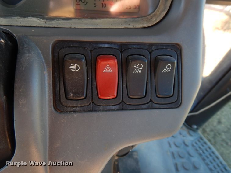 image for item GK9501 2010 Deutz Fahr Agrotron X710  MFWD tractor