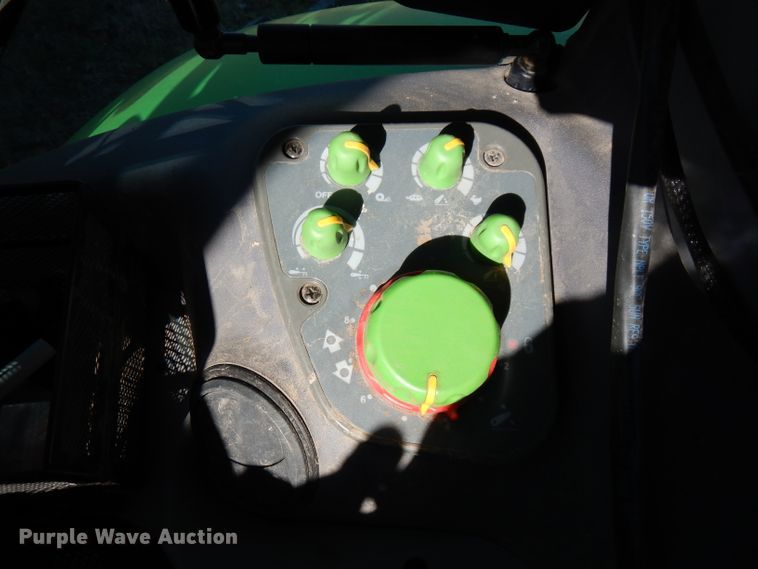 image for item GK9501 2010 Deutz Fahr Agrotron X710  MFWD tractor