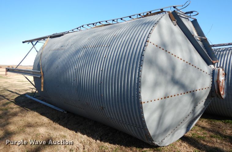 image for item GK9593 Grain bin