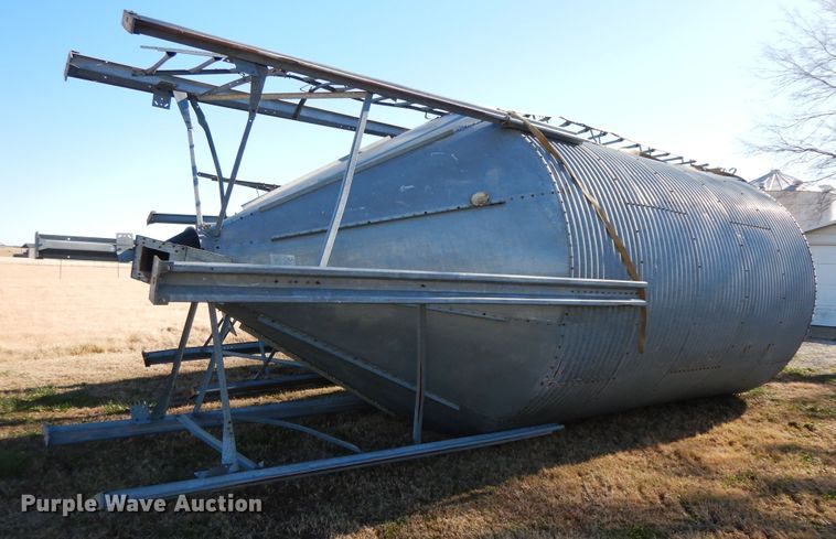 image for item GK9593 Grain bin