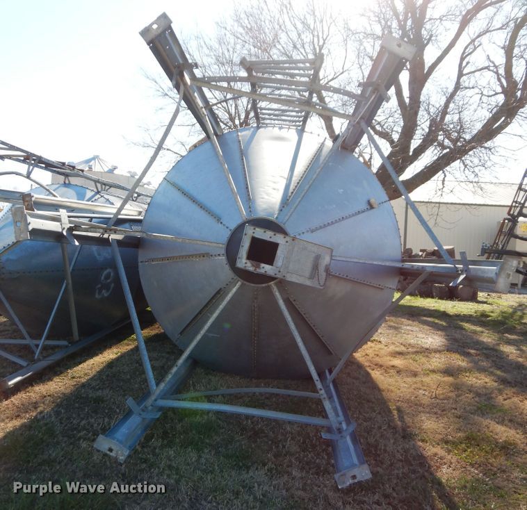 image for item GK9593 Grain bin