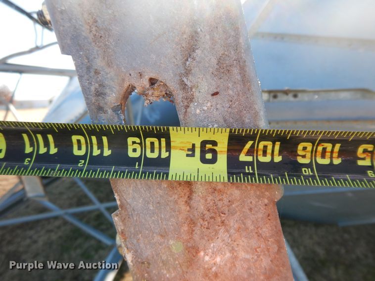 image for item GK9593 Grain bin