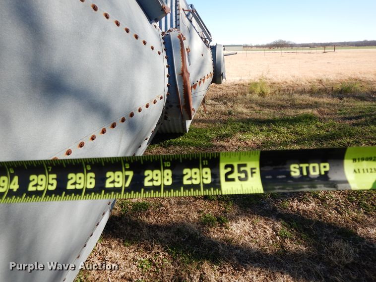 image for item GK9593 Grain bin