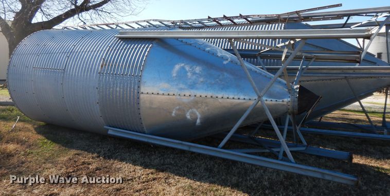 image for item GK9594 Grain bin