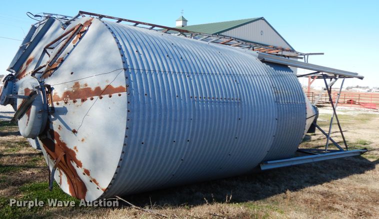 image for item GK9594 Grain bin