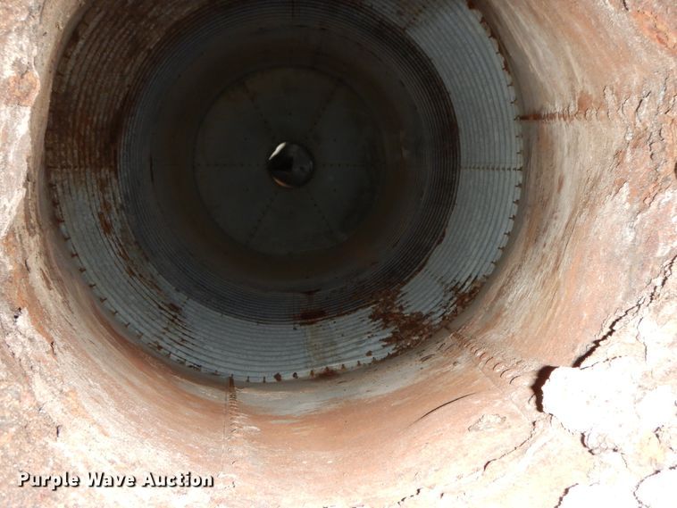 image for item GK9594 Grain bin