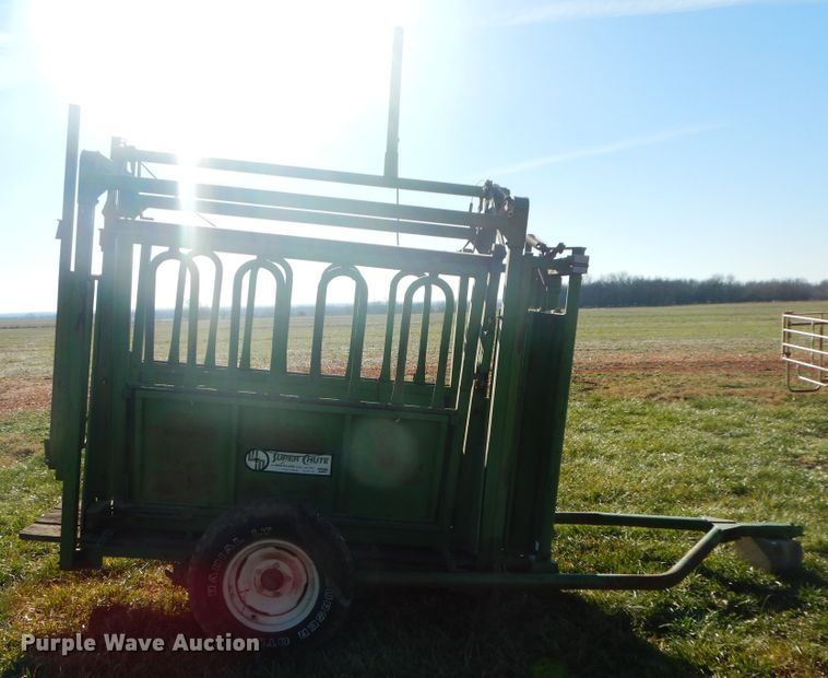 image for item GK9632 Super chute 2401 livestock chute