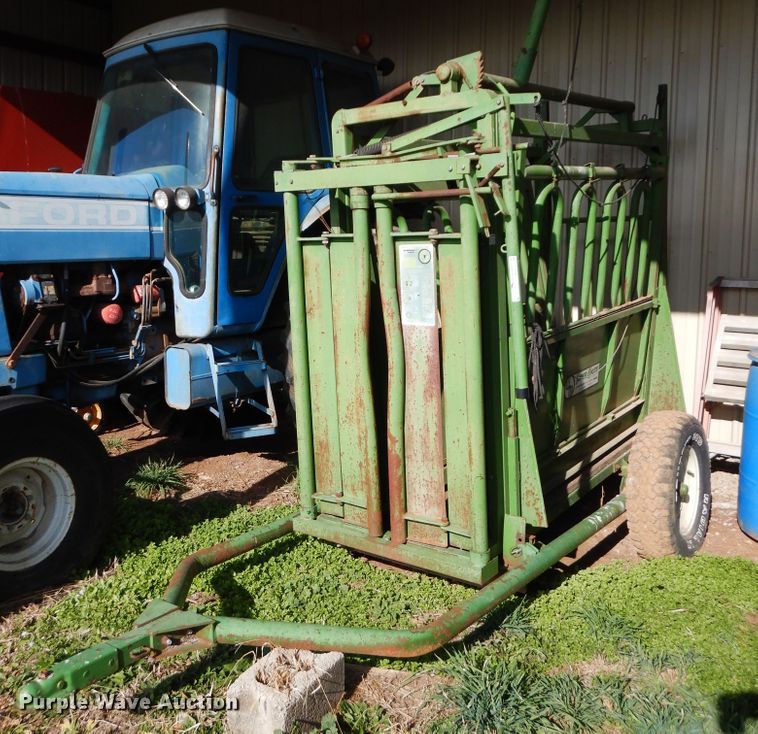 image for item GK9632 Super chute 2401 livestock chute