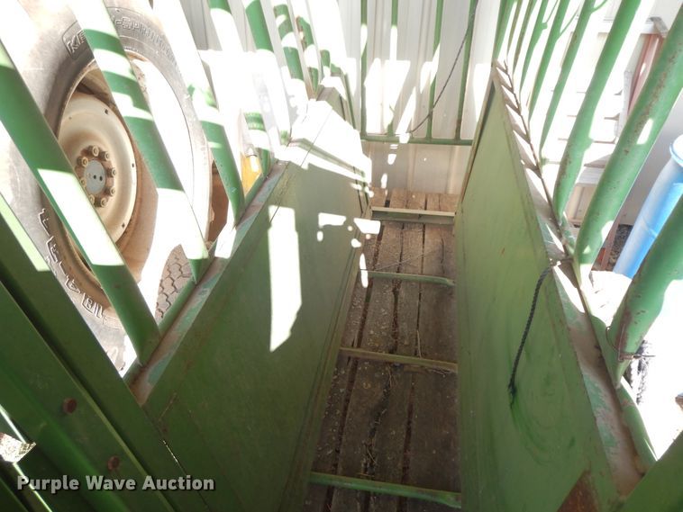 image for item GK9632 Super chute 2401 livestock chute