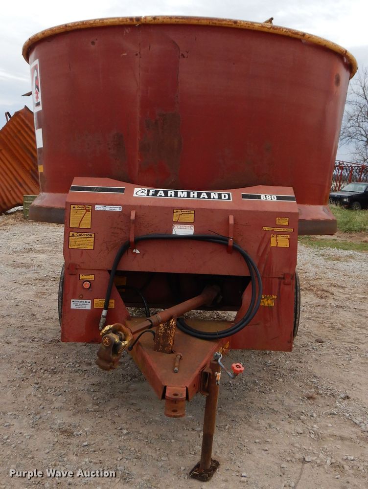 image for item GK9642 Farm Hand F880B tub grinder