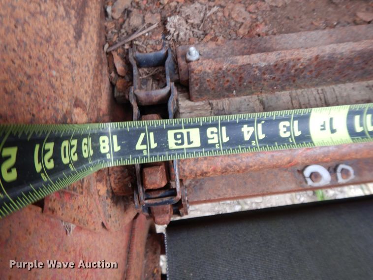 image for item GK9642 Farm Hand F880B tub grinder