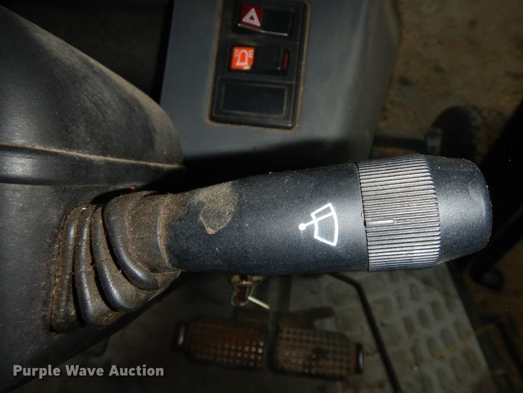 image for item GK9648 New Holland TS100  tractor