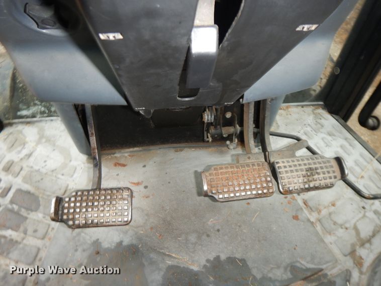 image for item GK9648 New Holland TS100  tractor