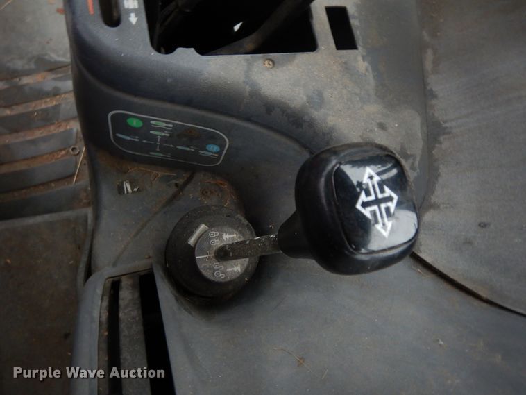 image for item GK9648 New Holland TS100  tractor