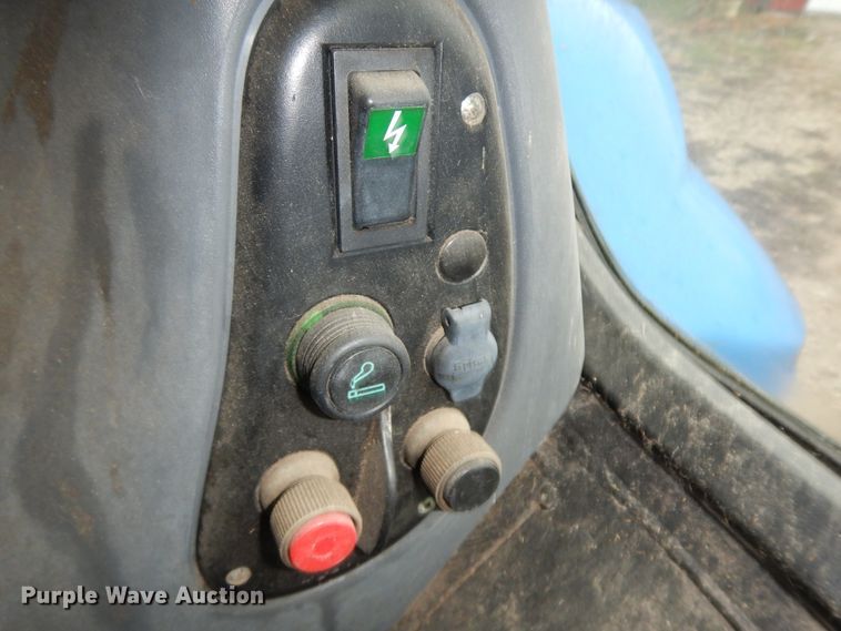 image for item GK9648 New Holland TS100  tractor