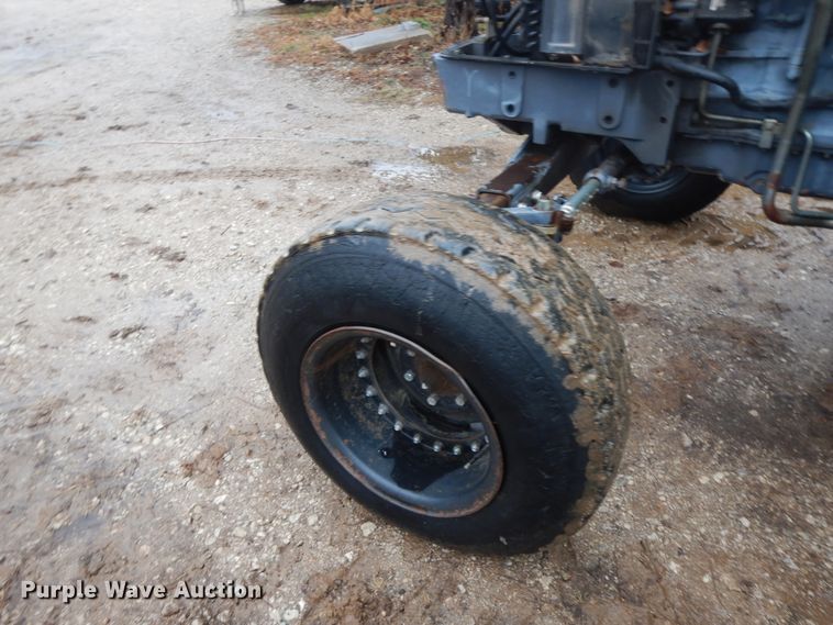 image for item GK9648 New Holland TS100  tractor