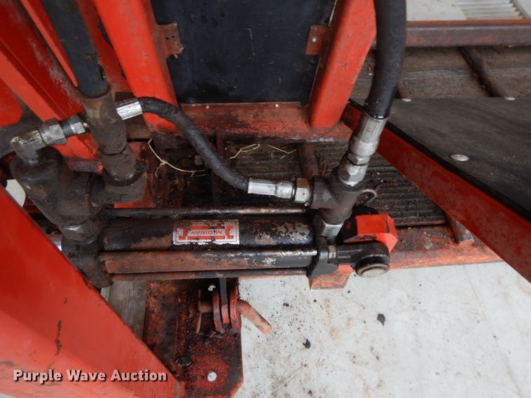 image for item GK9649 Linn Cattle Care squeeze chute