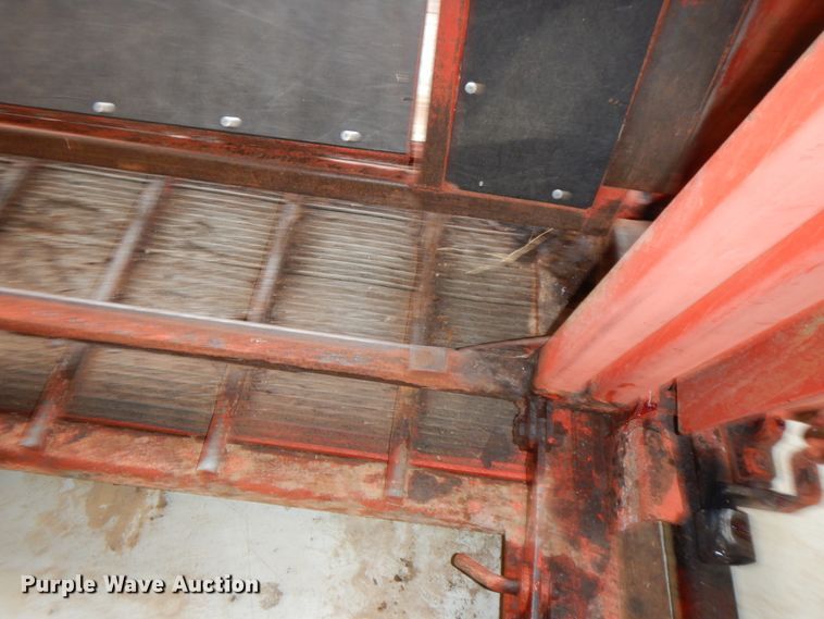 image for item GK9649 Linn Cattle Care squeeze chute