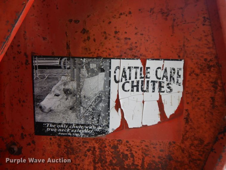 image for item GK9649 Linn Cattle Care squeeze chute