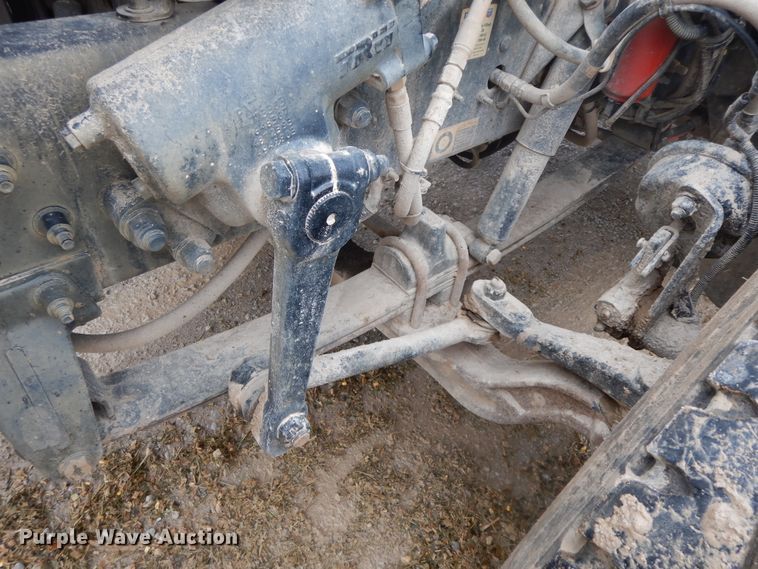 image for item GK9650 2013 Peterbilt 337  feed mixer truck