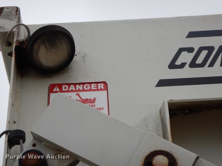 image for item GK9650 2013 Peterbilt 337  feed mixer truck