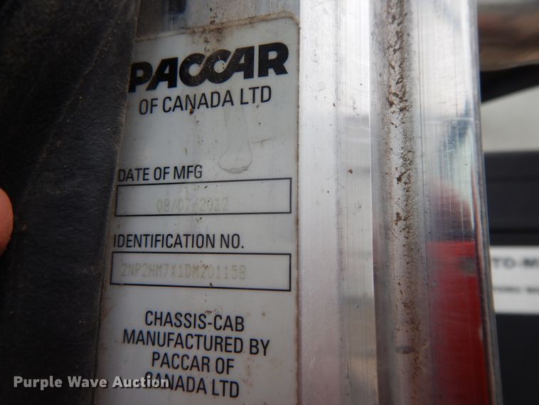 image for item GK9650 2013 Peterbilt 337  feed mixer truck