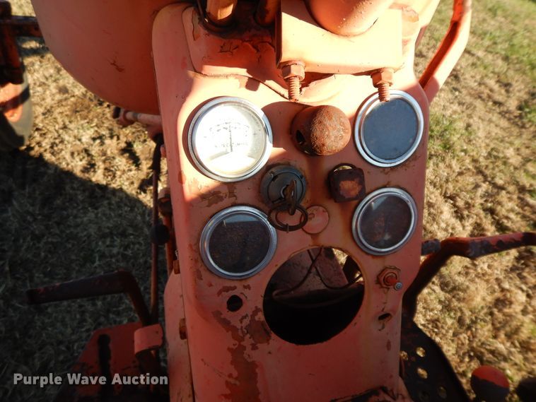 image for item GK9661 Allis Chalmers D17  tractor