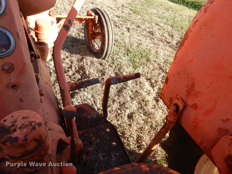 image for item GK9661 Allis Chalmers D17  tractor