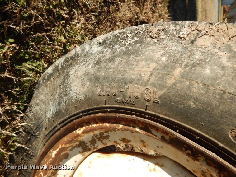 image for item GK9661 Allis Chalmers D17  tractor