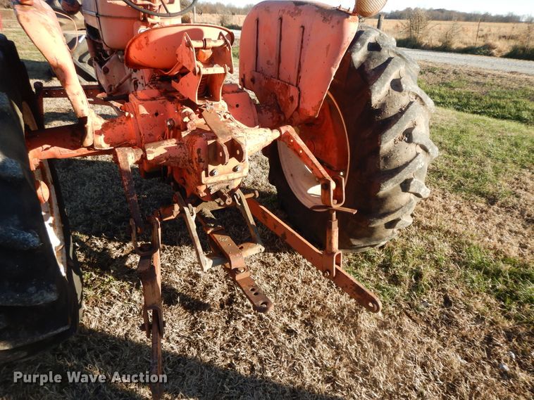 image for item GK9661 Allis Chalmers D17  tractor